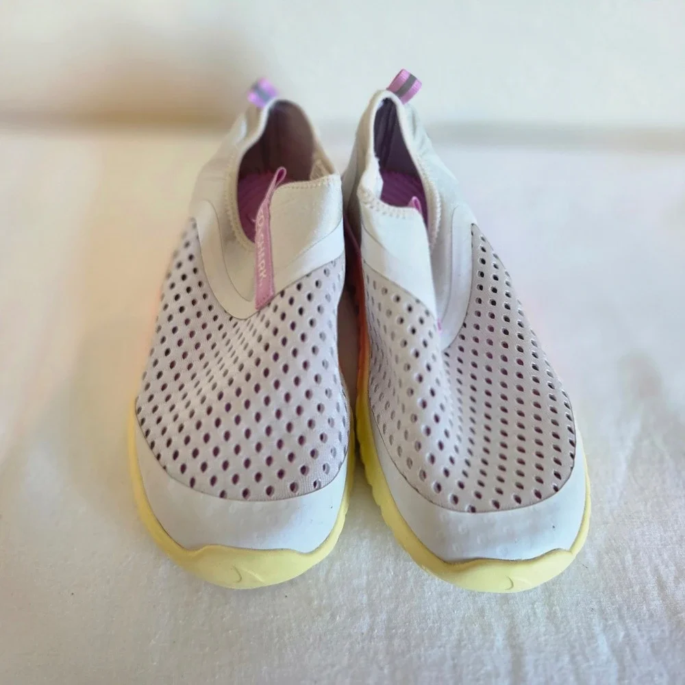 Rugged Shark Aqua-Flo Water Shoes Girls Size 6 Grey Pink Rainbow Ombre Slip On